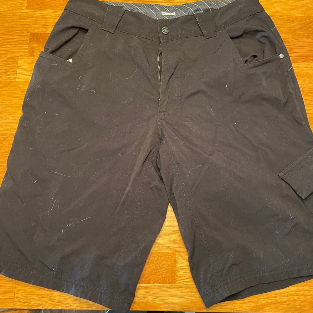 Lululemon Athletica Black Cargo Shorts for Versatile Wear